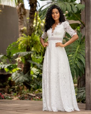 {Aurora} Vestido Noiva Longo Rodado Renda Manga 3/4 Decote nas Costas Casamento Civil (cor Branco Off)