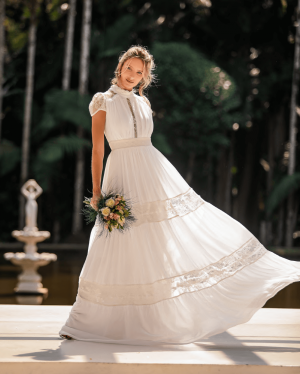{Beatriz} Vestido Noiva Longo Evasê Gola Alta com Mangas Delicadas Casamento (cor Branco Off)