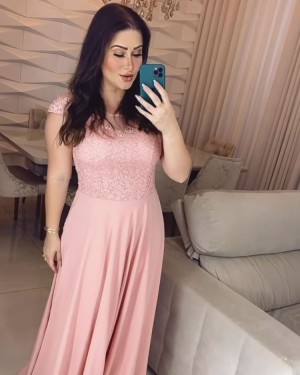 {Dhara} Vestido Longo Evasê Ombro a Ombro com Decote em Tule Madrinha (cor Rosé)