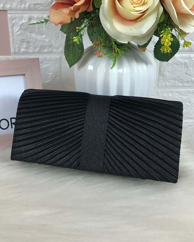 Miami} Clutch Bolsa de Mão Festa em Tecido com Alça Removível e Fecho  Magnético (cor Preta) - Ana Tuori