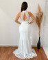 Miniatura - {Vic} Vestido Noiva Longo Sereia Gola Alta Detalhes em Renda na Saia Casamento (cor Branco Off)