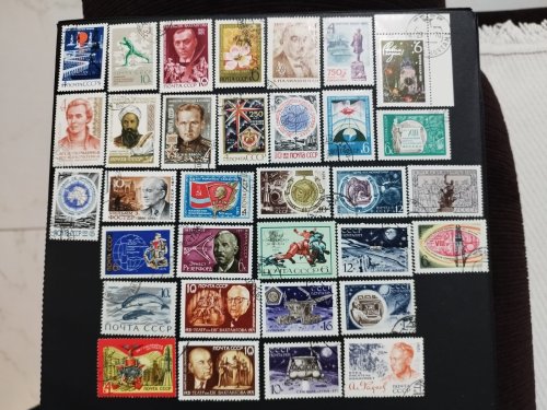 Lote com 107 selos da Rússia do ano 1971