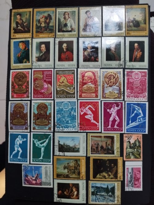 Lote com 97 selos da Rússia do ano 1972