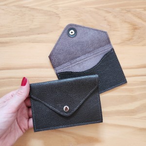 Porta Cartão Envelope - Café Porta Cartão Envelope - Café