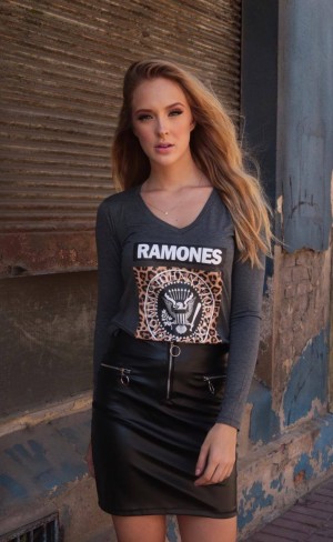 Corina T-Shirt Manga Longa Ramones - Mescla Escuro