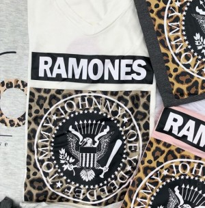 Corina T-Shirt Manga Longa Ramones - Off White