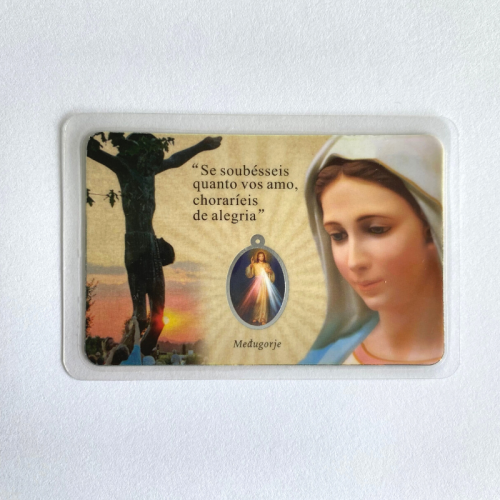 Cartão com medalha de Nossa Senhora Rainha da Paz de Medjugorje