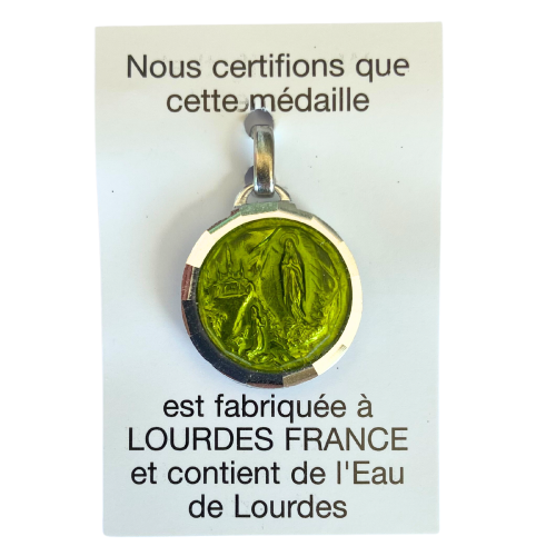 Medalha Original da Aparição de Lourdes com Água da Gruta de Lourdes - Redondo - Bernadette na Gruta - Verde Lodo