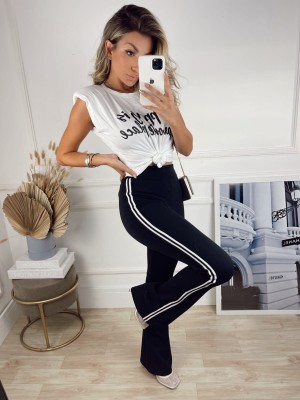 CALÇA FLARE LISTRA LATERAL - ÁGATA CALÇA FLARE LISTRA LATERAL - ÁGATA