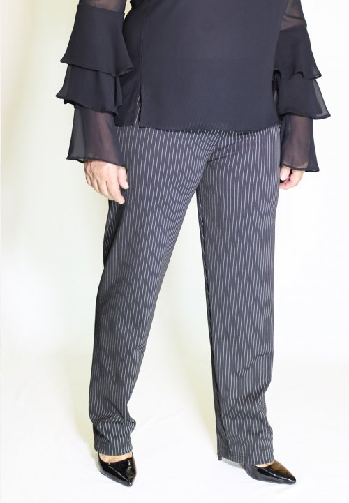 CALÇA RISCA DE GIZ - PRETA