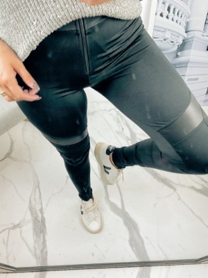 CALÇA SKINNY NEW YORK - PRETA (somente P) CALÇA SKINNY NEW YORK - PRETA (somente P)