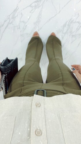 FLARE COM CINTO EM MALHA CREPE - VERDE MILITAR FLARE COM CINTO EM MALHA CREPE - VERDE MILITAR