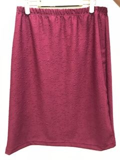 SAIA JACQUARD - FLORAL ALTO RELEVO - MARSALA SAIA JACQUARD - FLORAL ALTO RELEVO - MARSALA