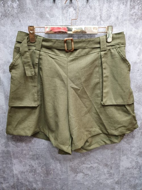 SHORTS PLUS SIZE EM LINHO - VERDE MILITAR