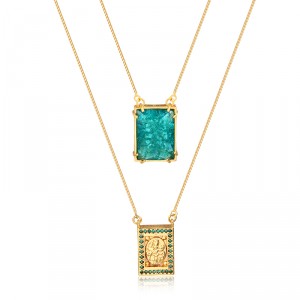 Escapulário Banhado a Ouro 18k com Pedra Turmalina Fusion Escapulário Banhado a Ouro 18k com Pedra Turmalina Fusion